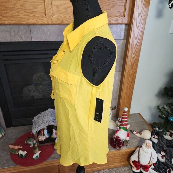 BCX Chiffon Top Lace Up Top NWT - Picture 3 of 5